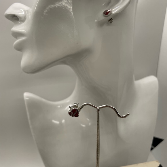 Guess Heart Earrings Red Studs - Picture 1 of 7